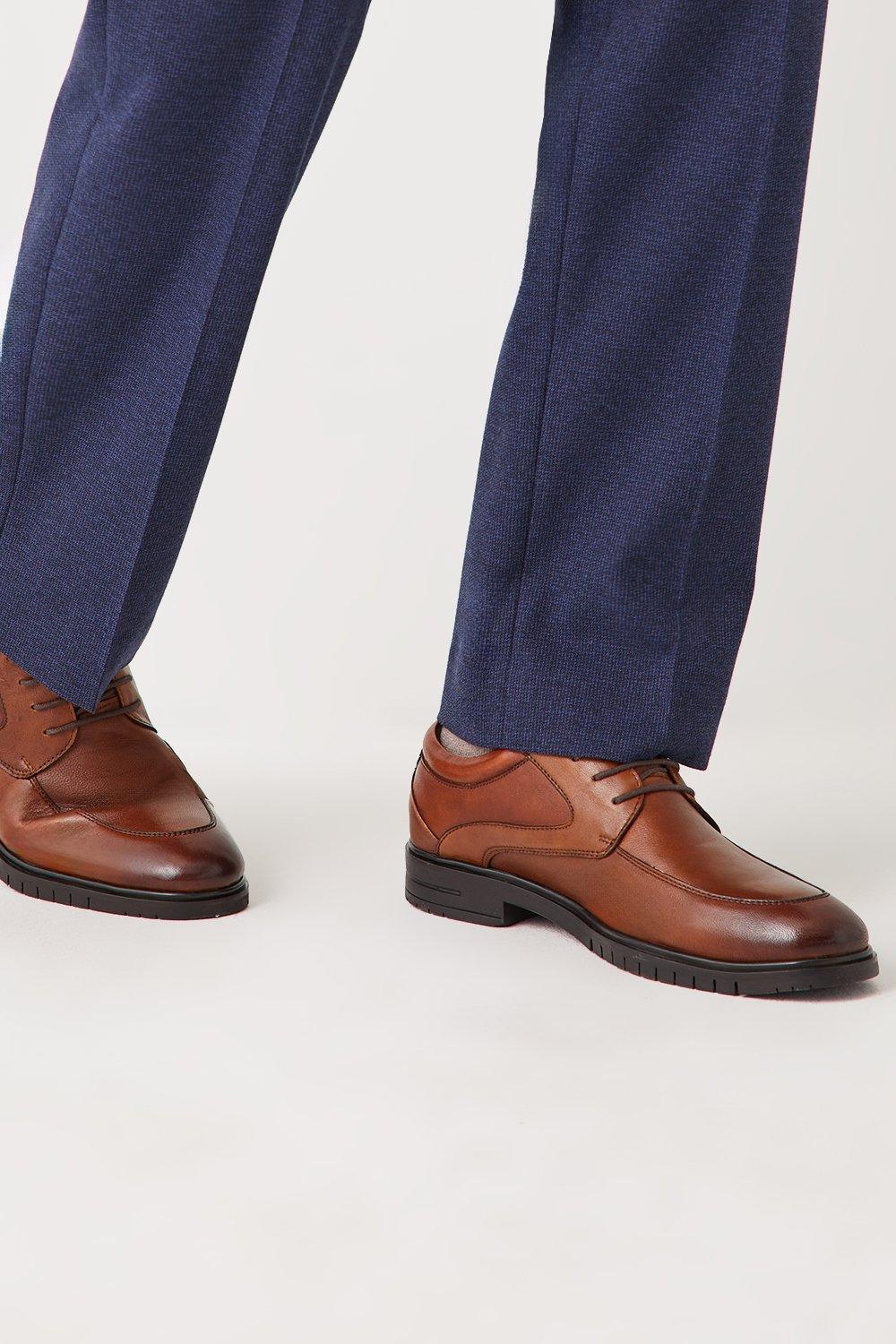 цена Кожаные удобные повседневные туфли с передним фартуком на шнуровке для страйкбола Debenhams, коричневый