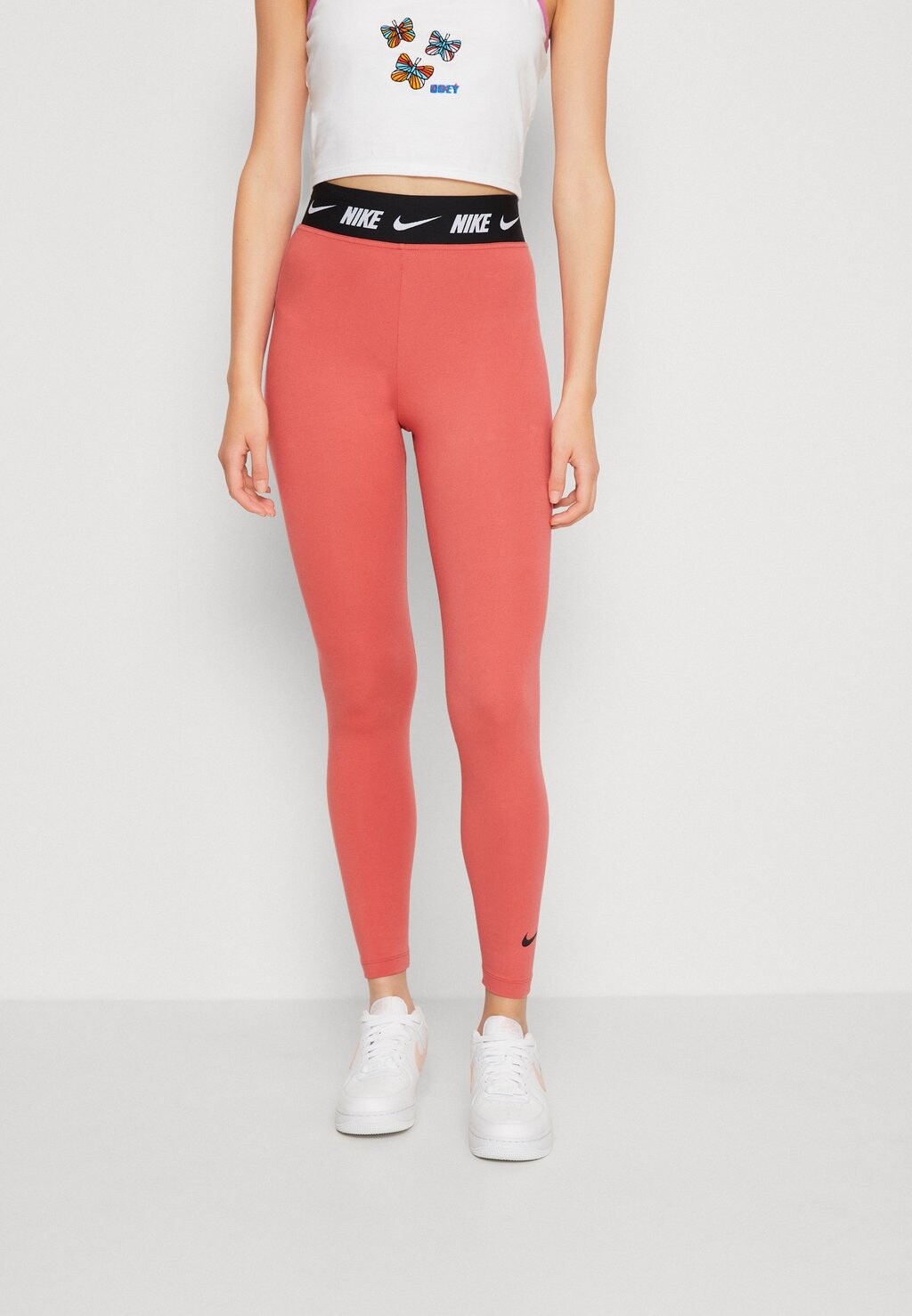 

Леггинсы Nike