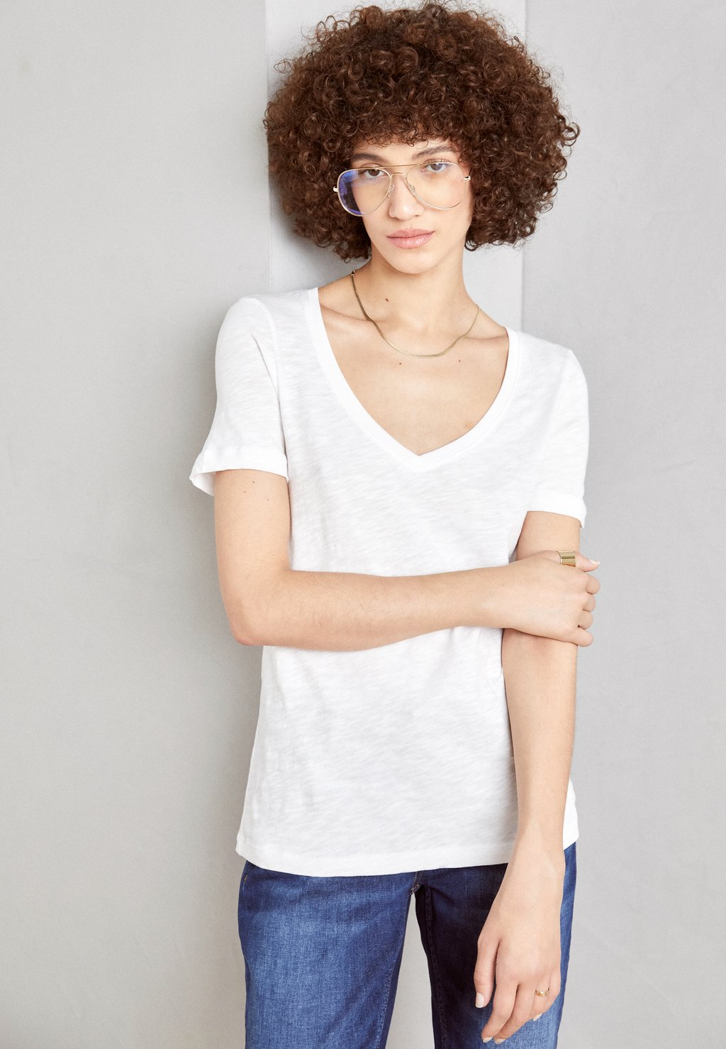 

Базовая футболка SHORT SLEEVE V NECK Marc O'Polo, цвет white