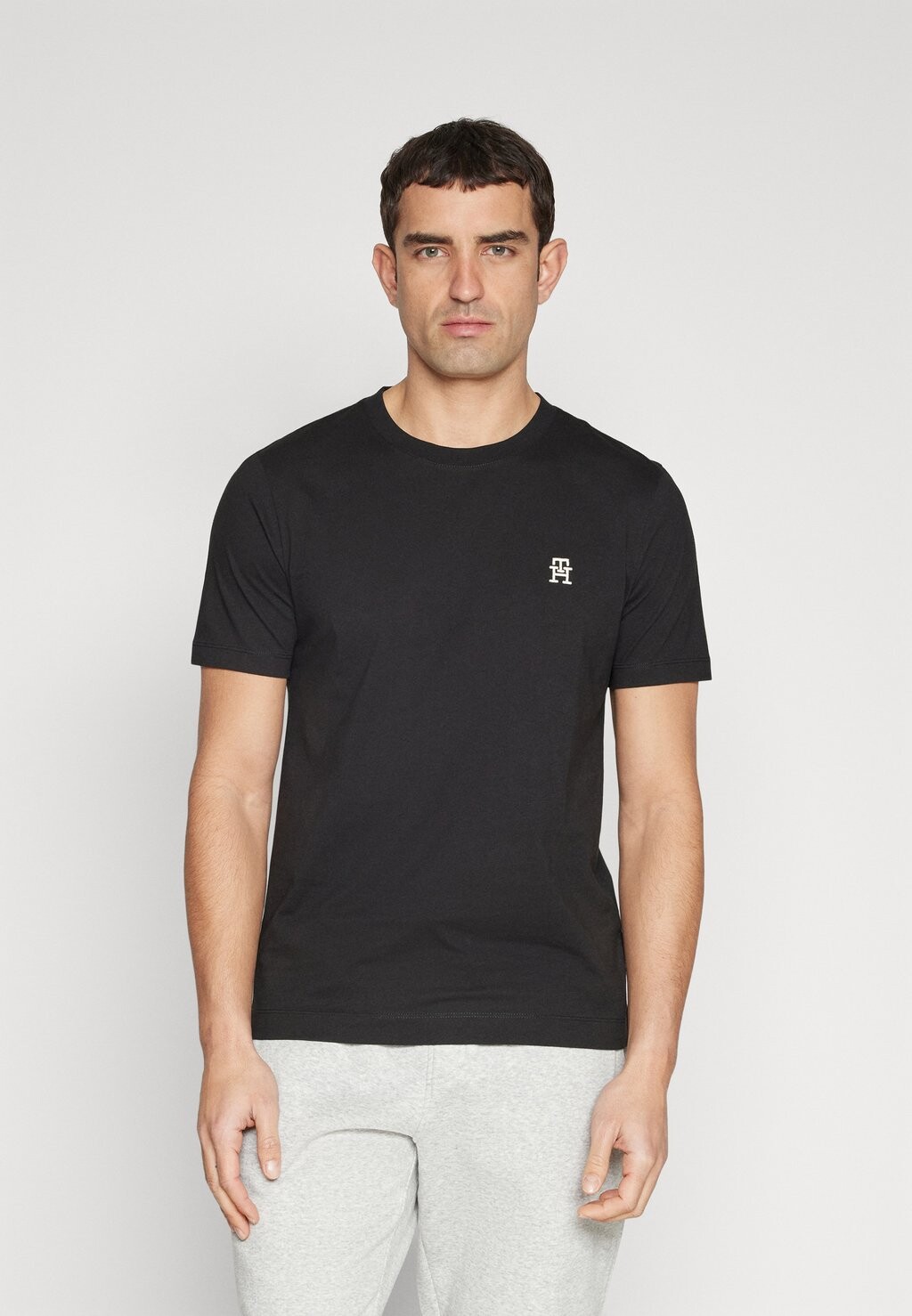 

Базовая футболка MONOGRAM TEE Tommy Hilfiger, цвет black