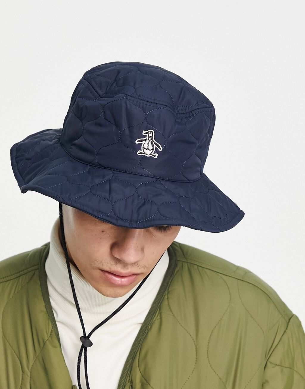

Темно-синяя шляпа с завязкой на подбородке Original Penguin