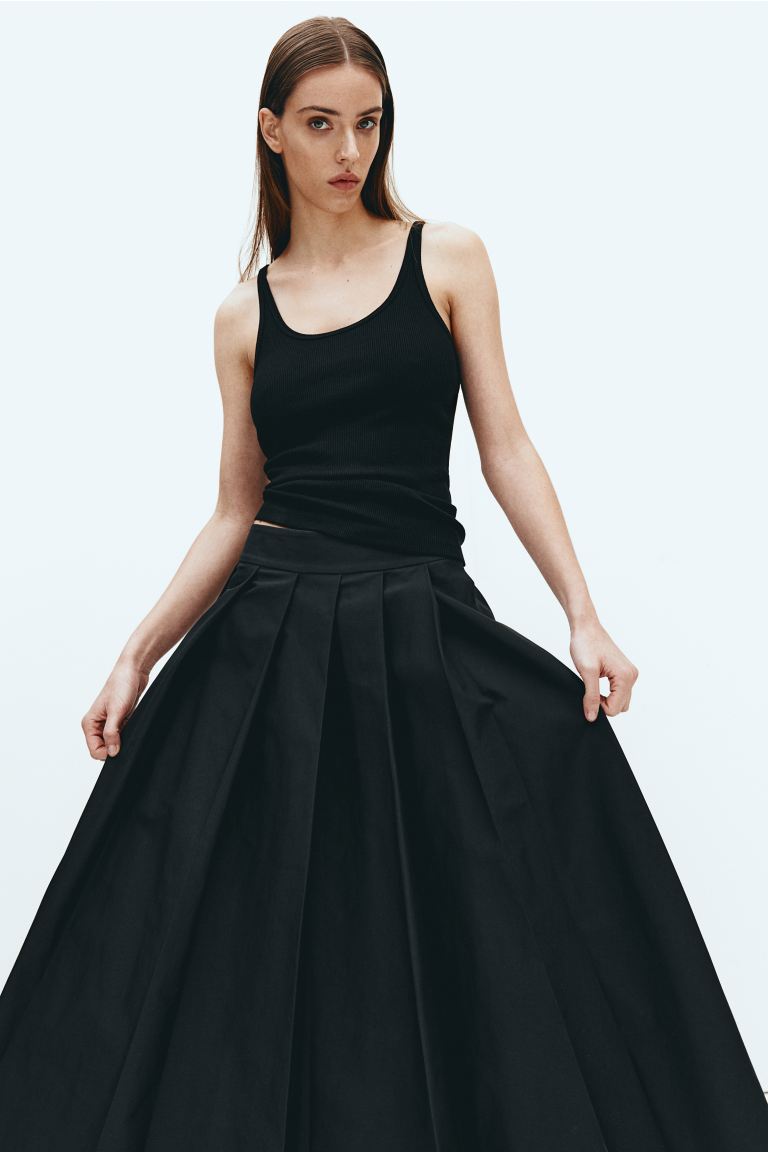 Плиссированная юбка-трапеция H&M, черный юбка calista базовая 40 размер