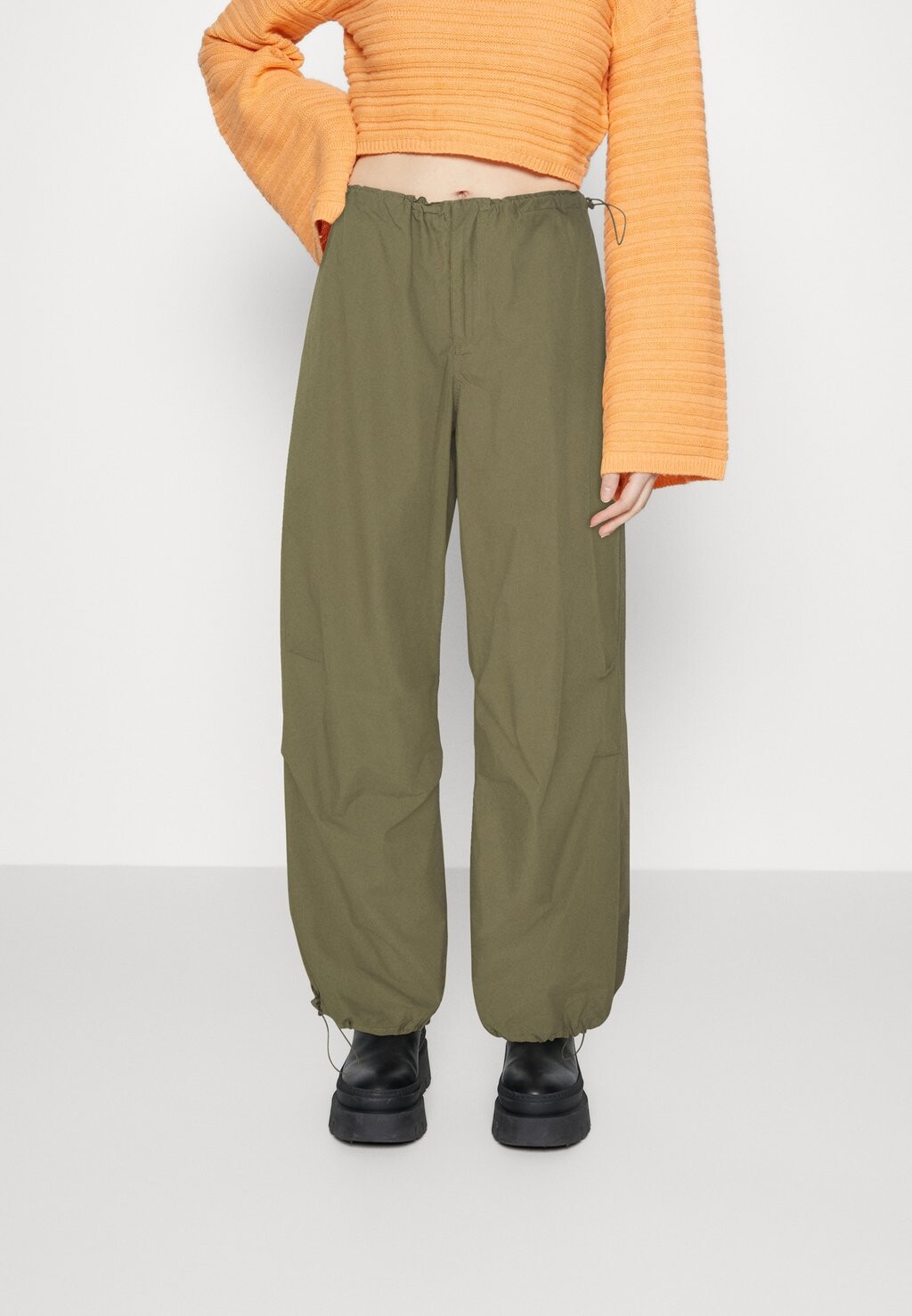 

Брюки ONLY Onlfranches Parachute Pant, kalamata, Серый