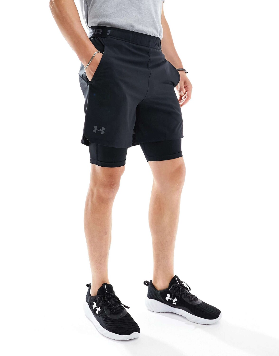 

Черные тканые шорты 2 в 1 Under Armour Vanish