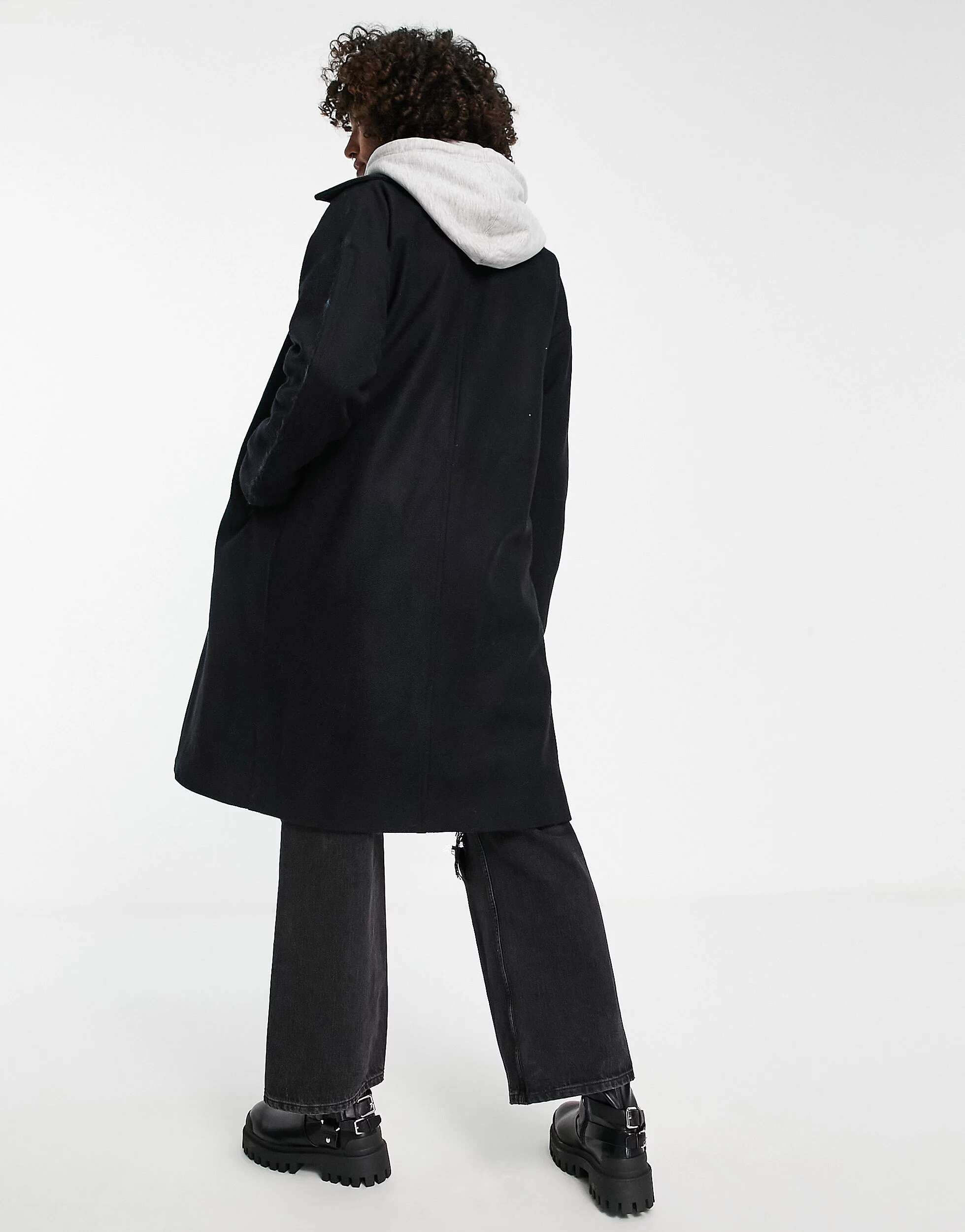 Черное пуховое пальто с рукавами реглан и пуговицами Bolongaro Trevor