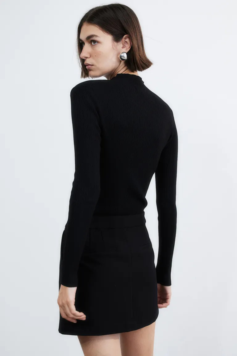 

Блуза с низким воротником-поло H&M, черный