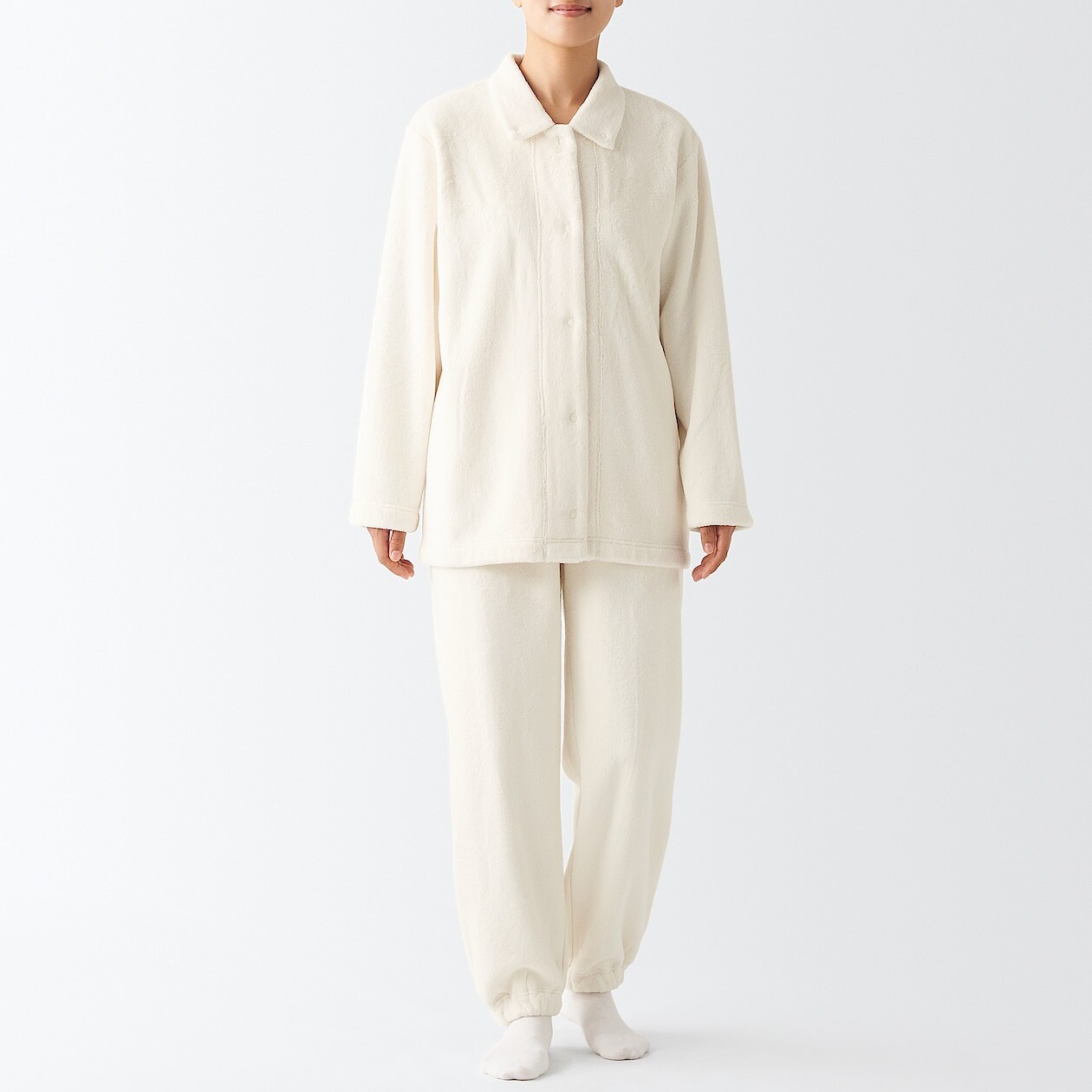 

Одеяло, пижама MUJI, слоновая кость