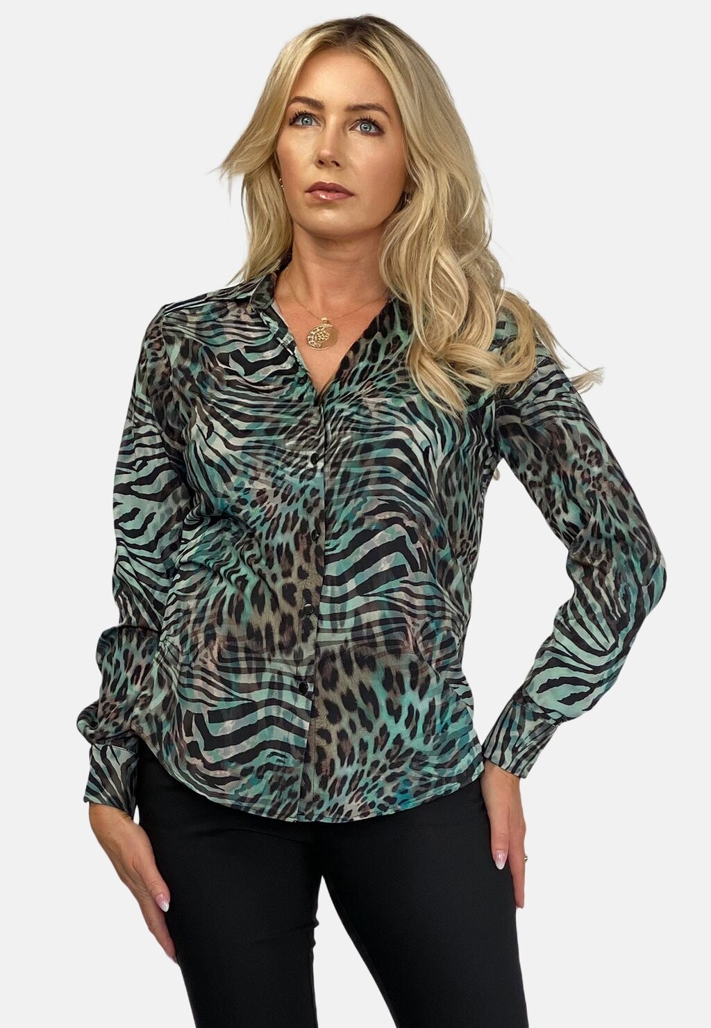 

Блузка на пуговицах REGINA FASHION, зеленый