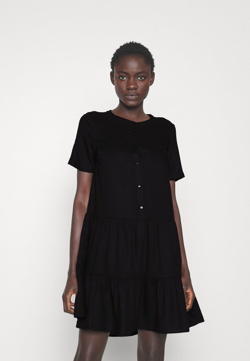 

Повседневное платье Vero Moda, черный