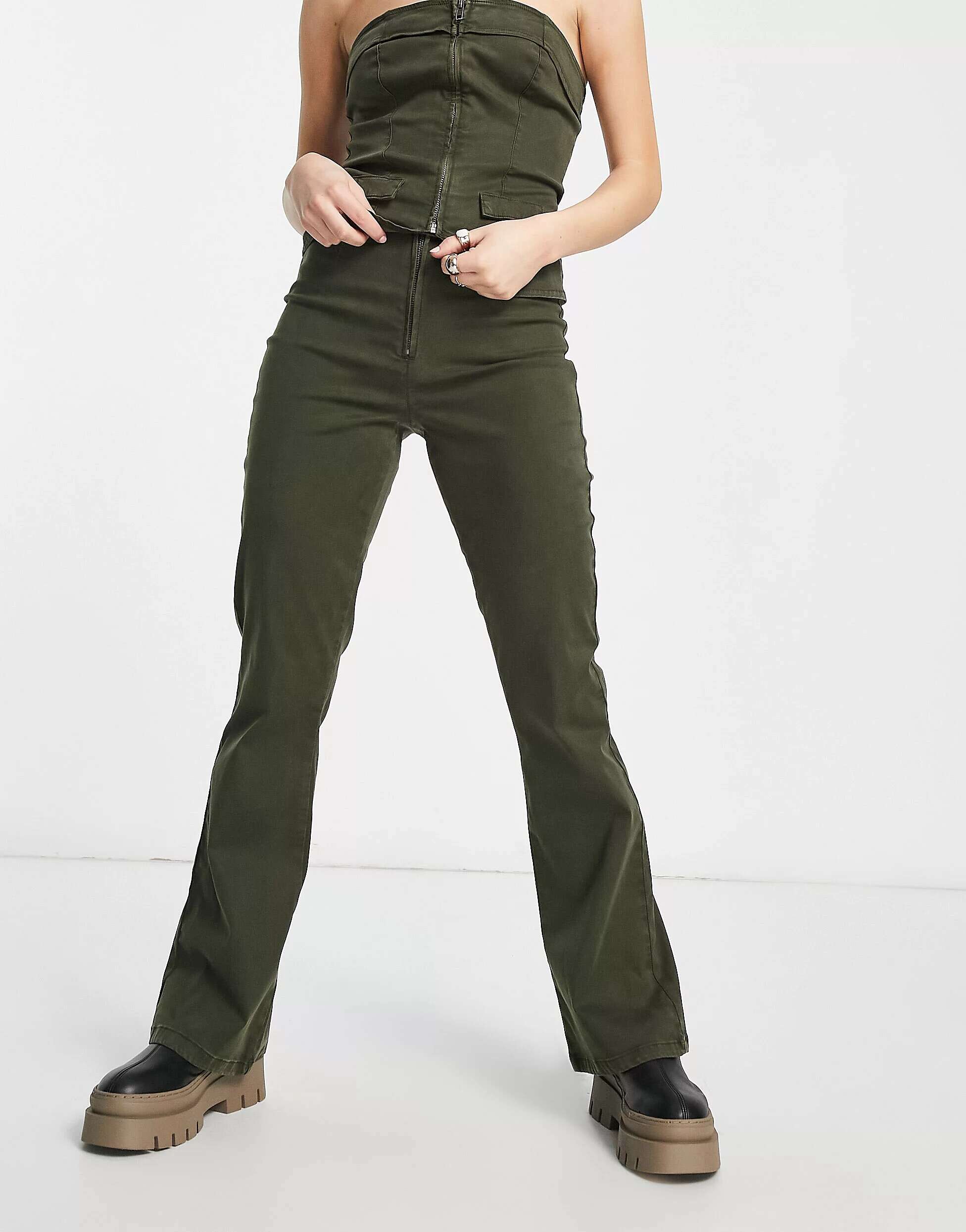 Узкие брюки цвета хаки с молнией и карманом ASOS
