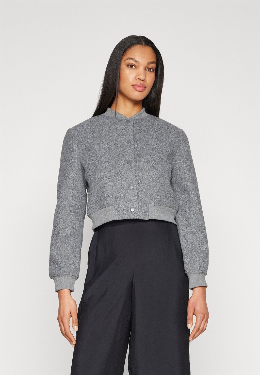 

Куртка-бомбер Vmchloe Short Bomber Jacket Vero Moda, цвет grey