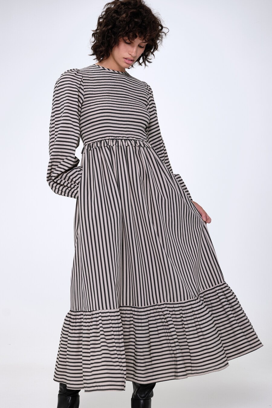 

Платье Aligne Dress Guada, цвет Umbra