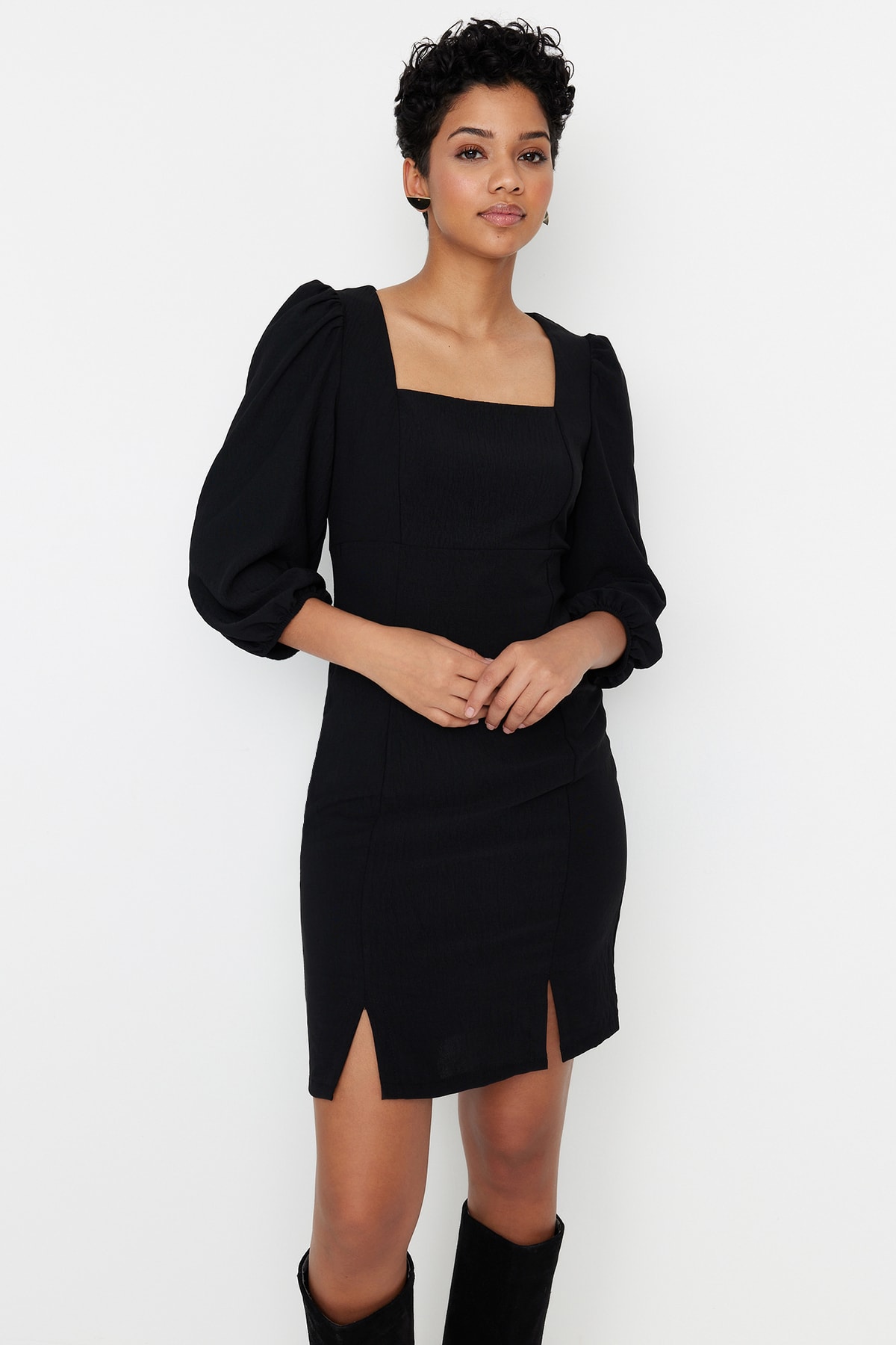 Платье Trendyol с квадратным вырезом и разрезом, черный платье с квадратным вырезом черный
