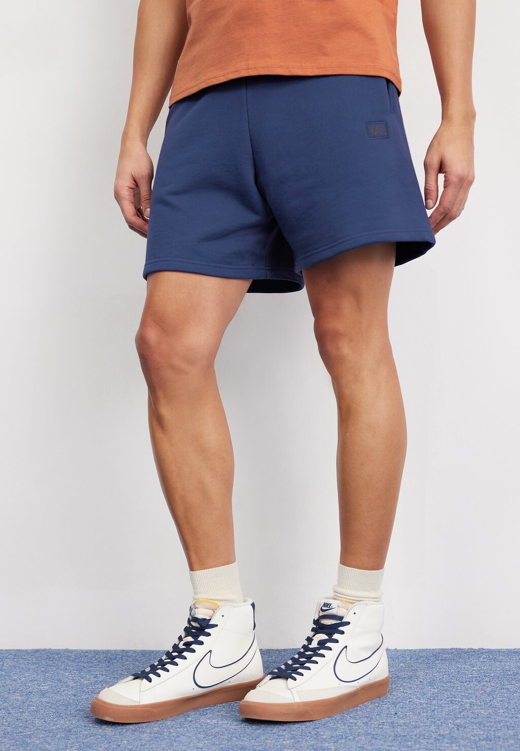 

Спортивные штаны ALPHA ESSENTIALS Alpha Industries, темно-синий