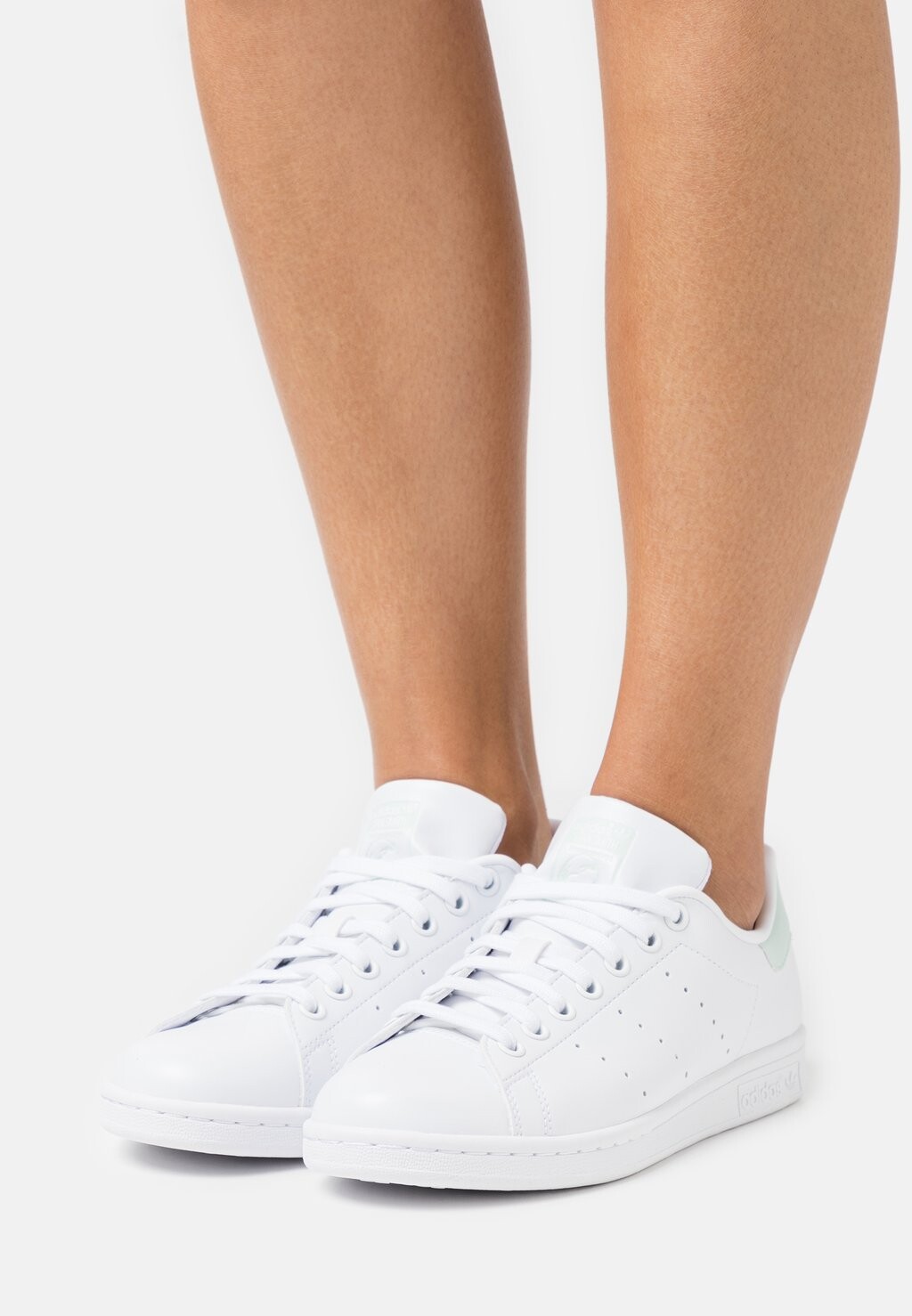 

Кроссовки adidas Originals