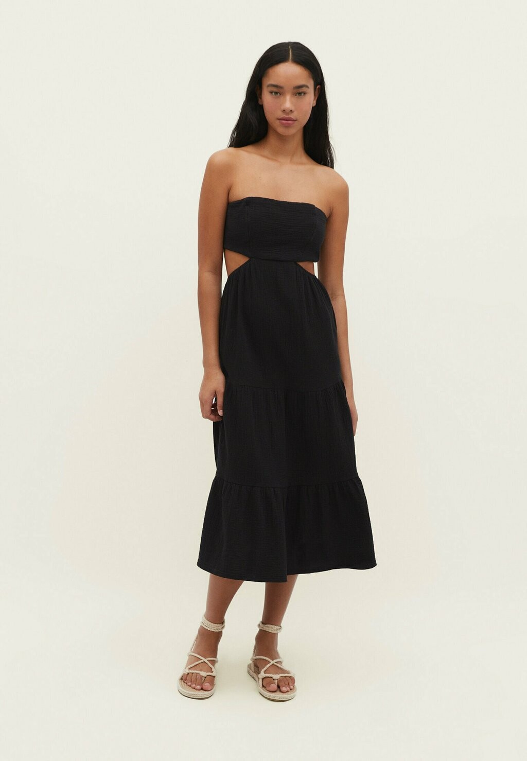 

Летнее платье Stradivarius, черный