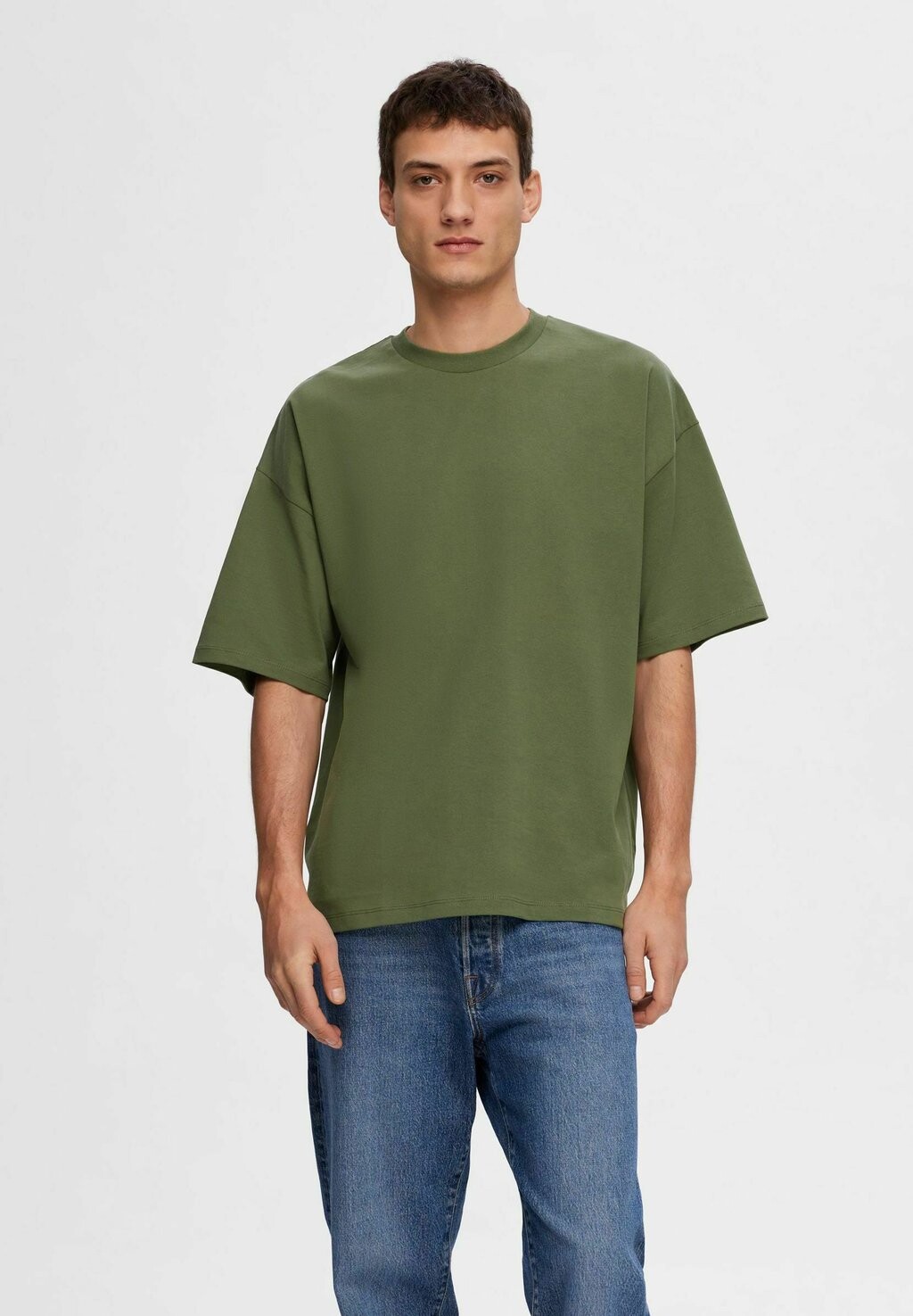

Футболка базовая BOXY FIT Selected Homme, цвет four leaf clover