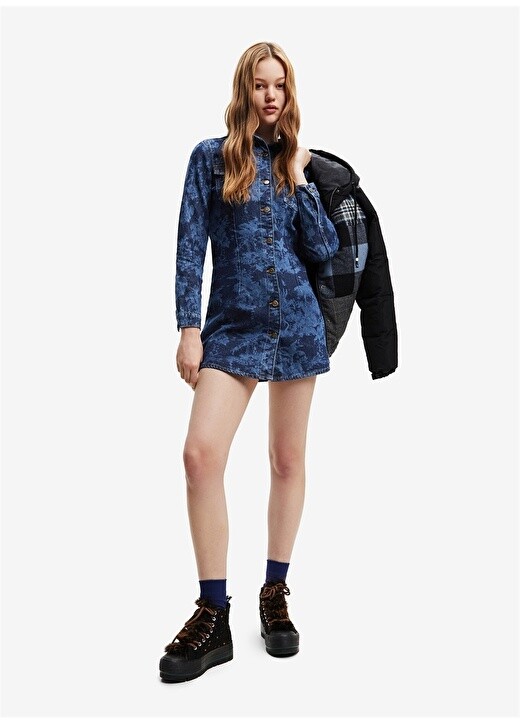 

Стандартное женское платье цвета индиго с воротником-поло Desigual