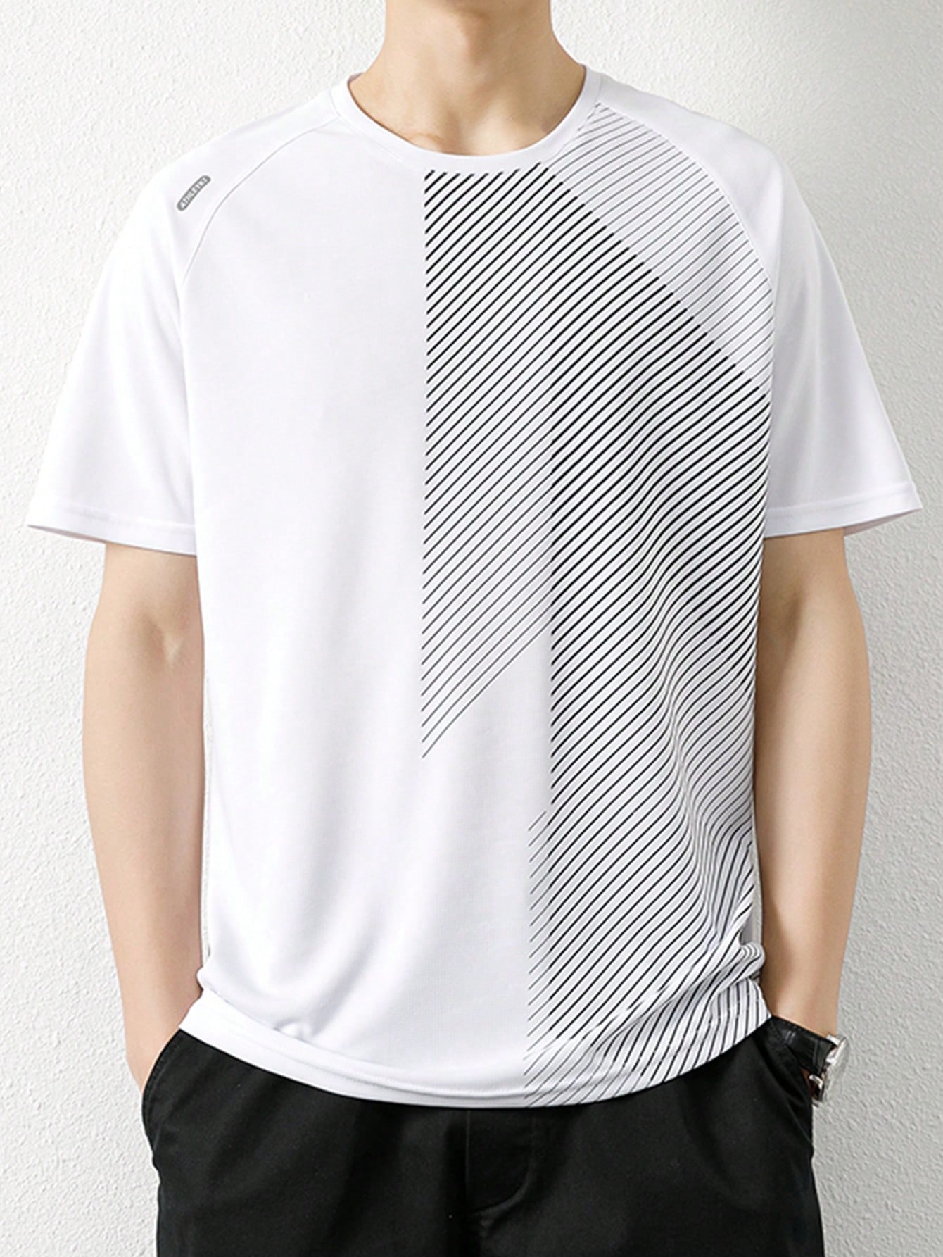 цена Мужская летняя дышащая быстросохнущая спортивная футболка с короткими рукавами из тонкого ледяного шелка в полоску и с принтом, белый