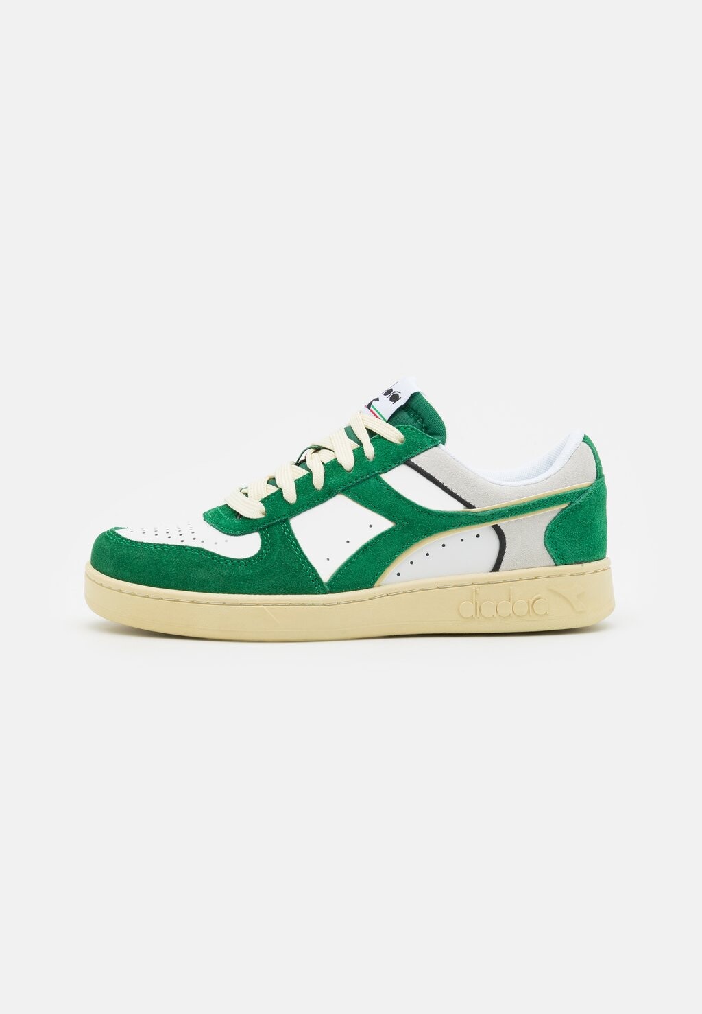 

Кроссовки Diadora