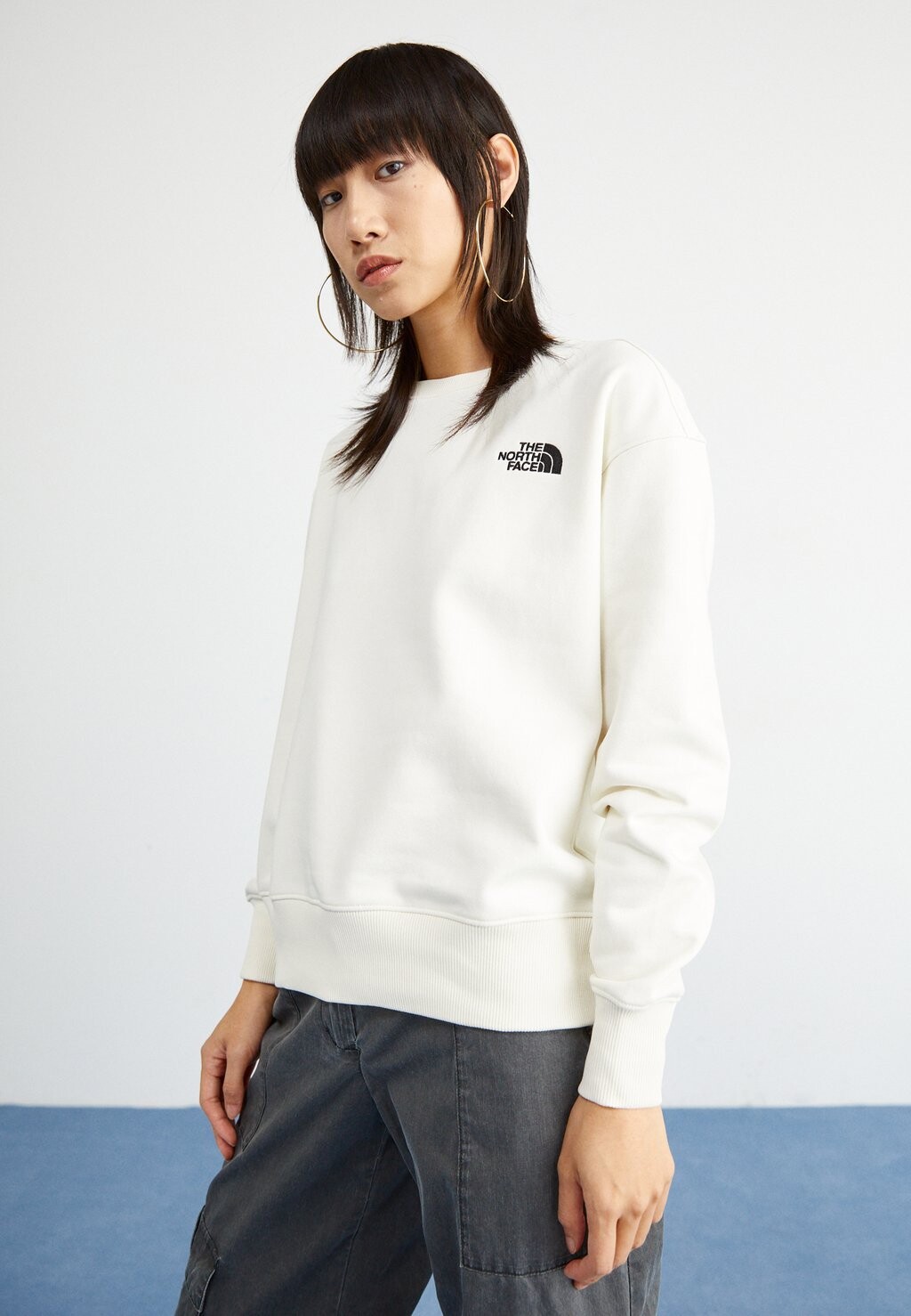

Толстовка Essential Crew The North Face, цвет white dune