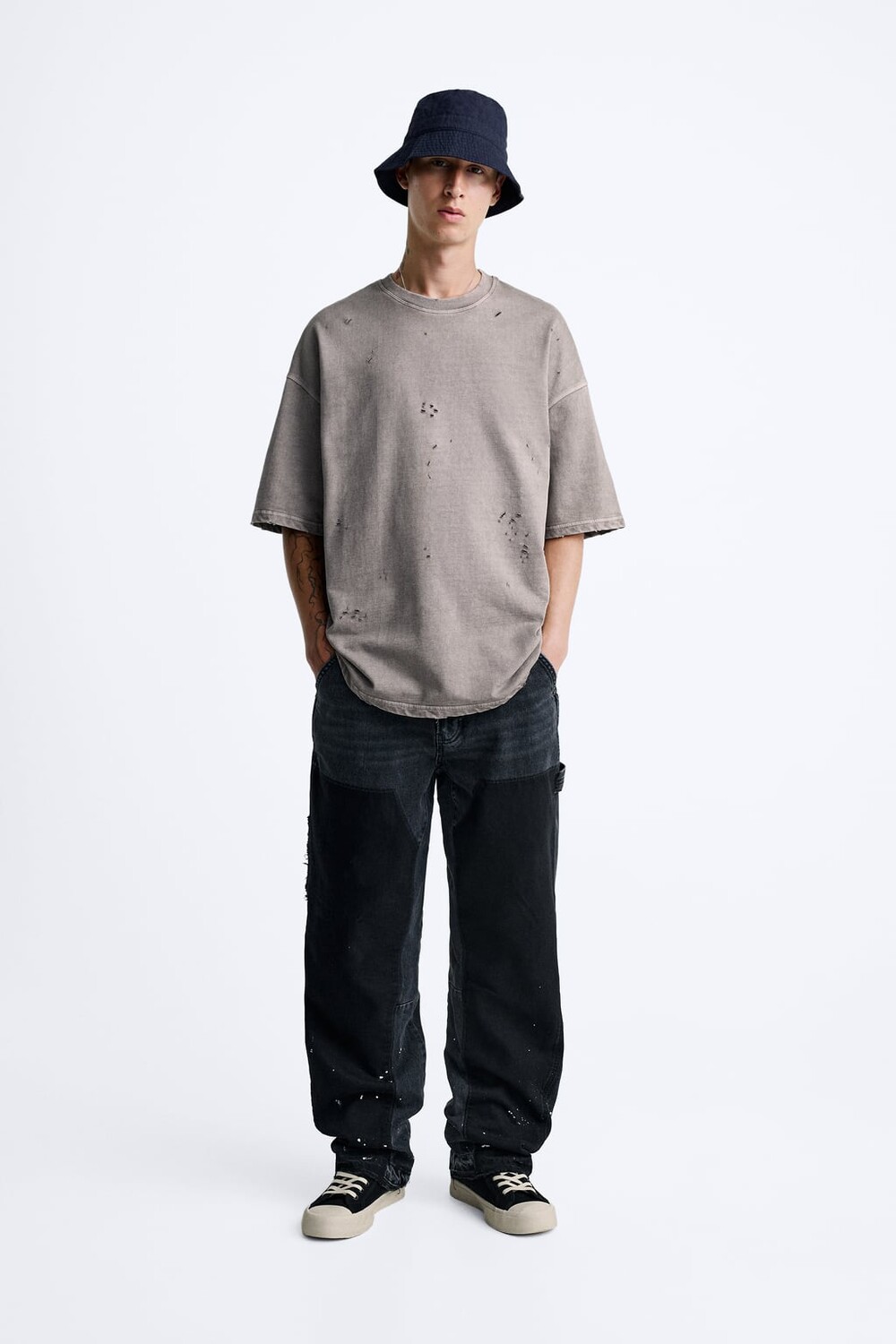 

Рваная футболка ZARA, фиолетовый