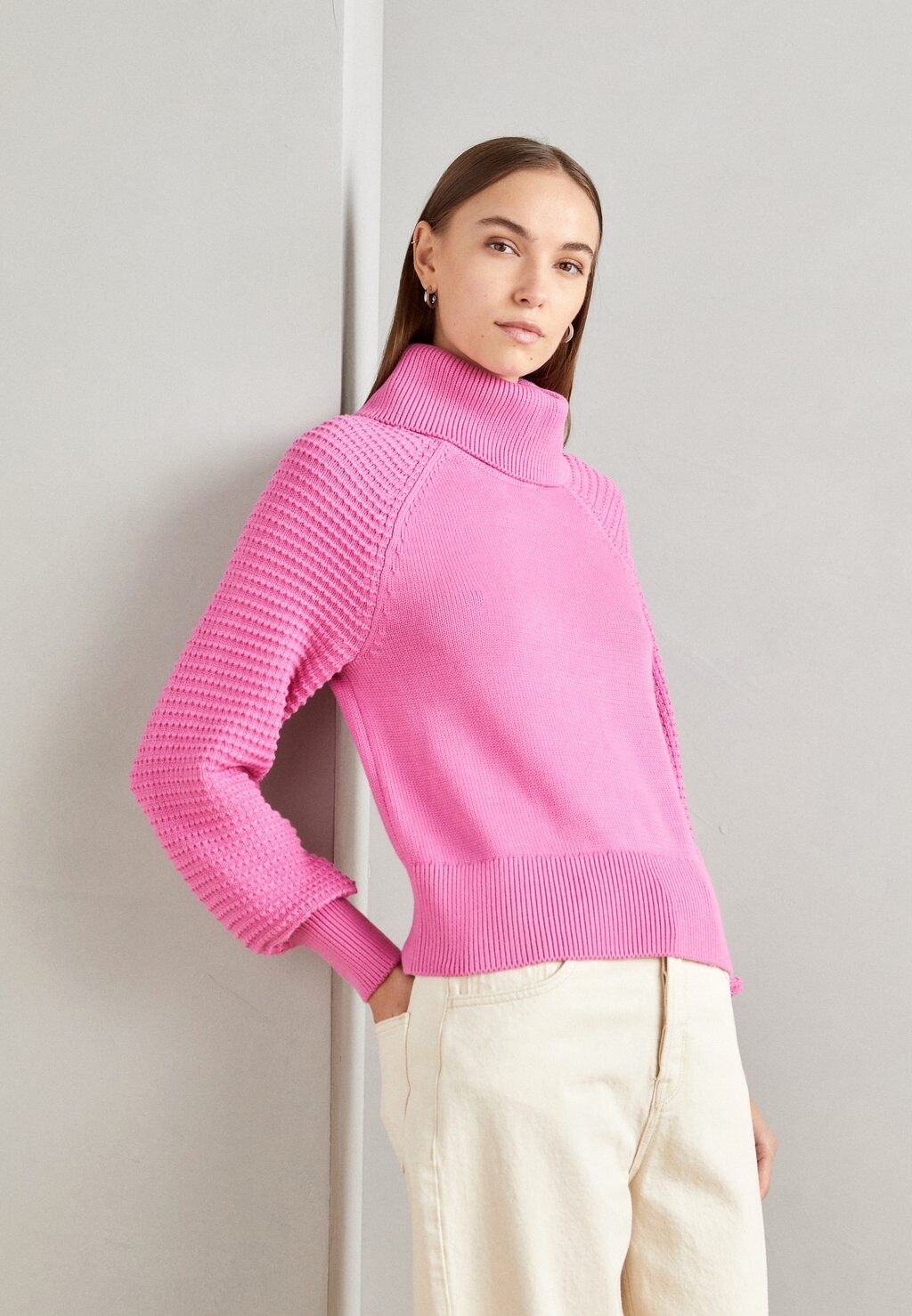 

Свитшот Esprit, цвет pink fuchsia