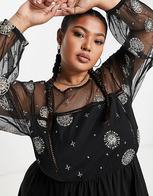 

Черное сетчатое мини-платье с длинными рукавами, лесенкой и вышивкой ASOS DESIGN Curve