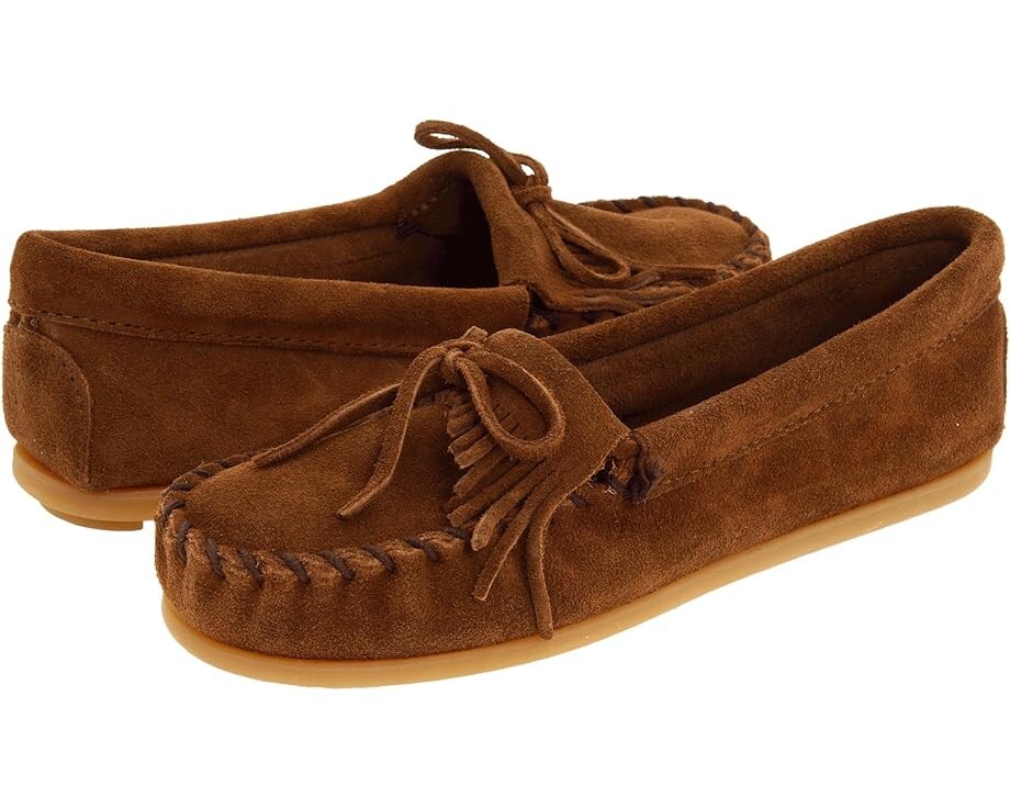 

Домашняя обувь Minnetonka Kilty Suede Moc, цвет Dusty Brown Suede
