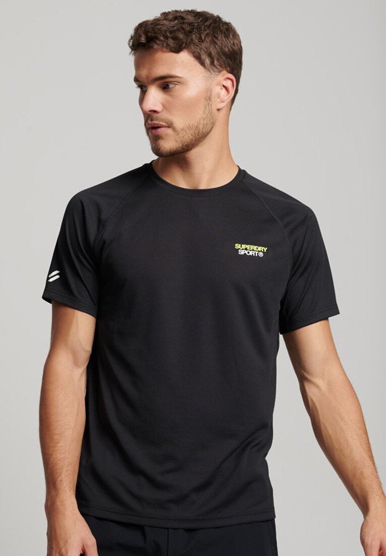 

Футболка с принтом Superdry, черный