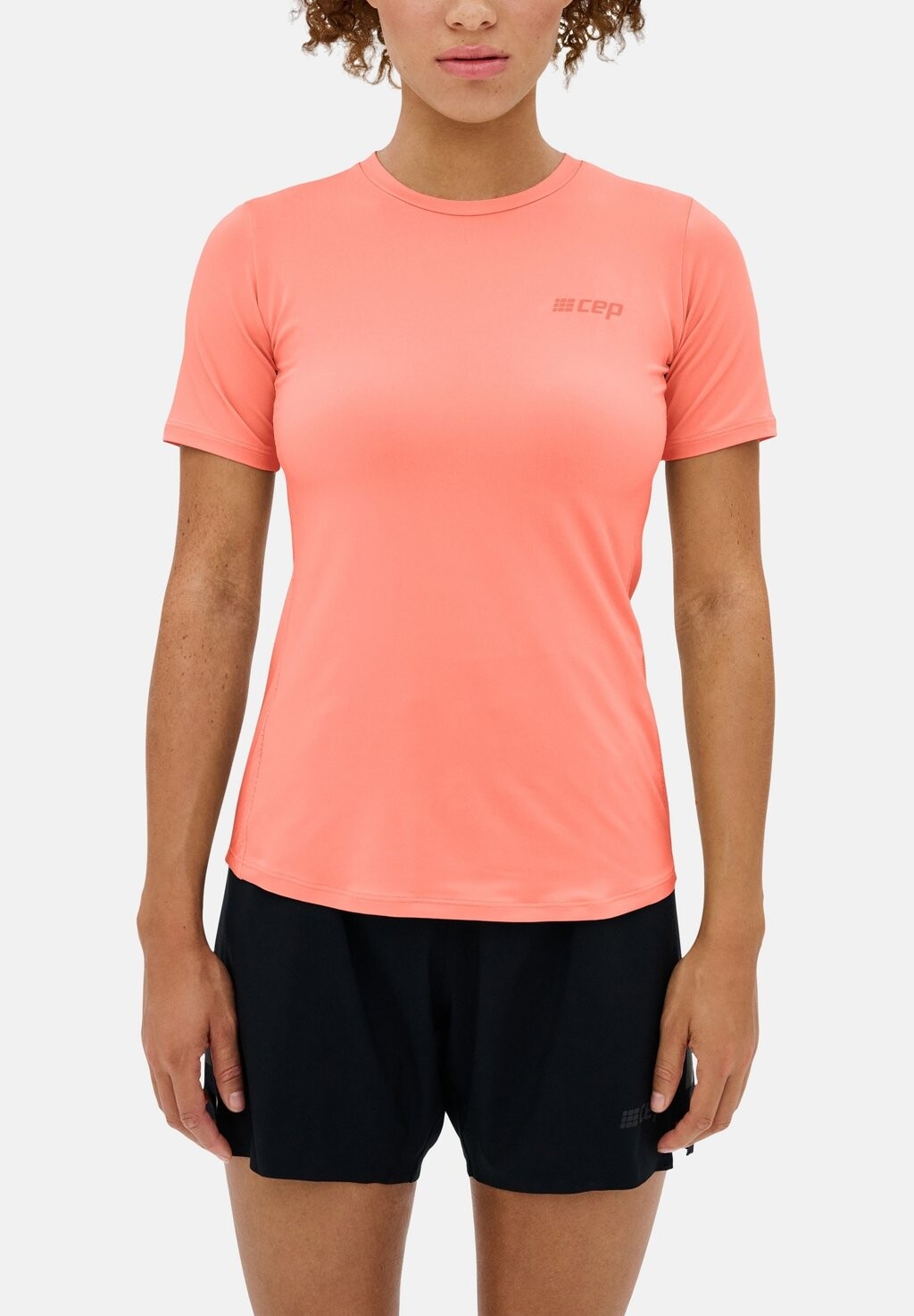 

Спортивная футболка THE RUN SHIRT SHORT SLEEVE WOMEN CEP, цвет coral