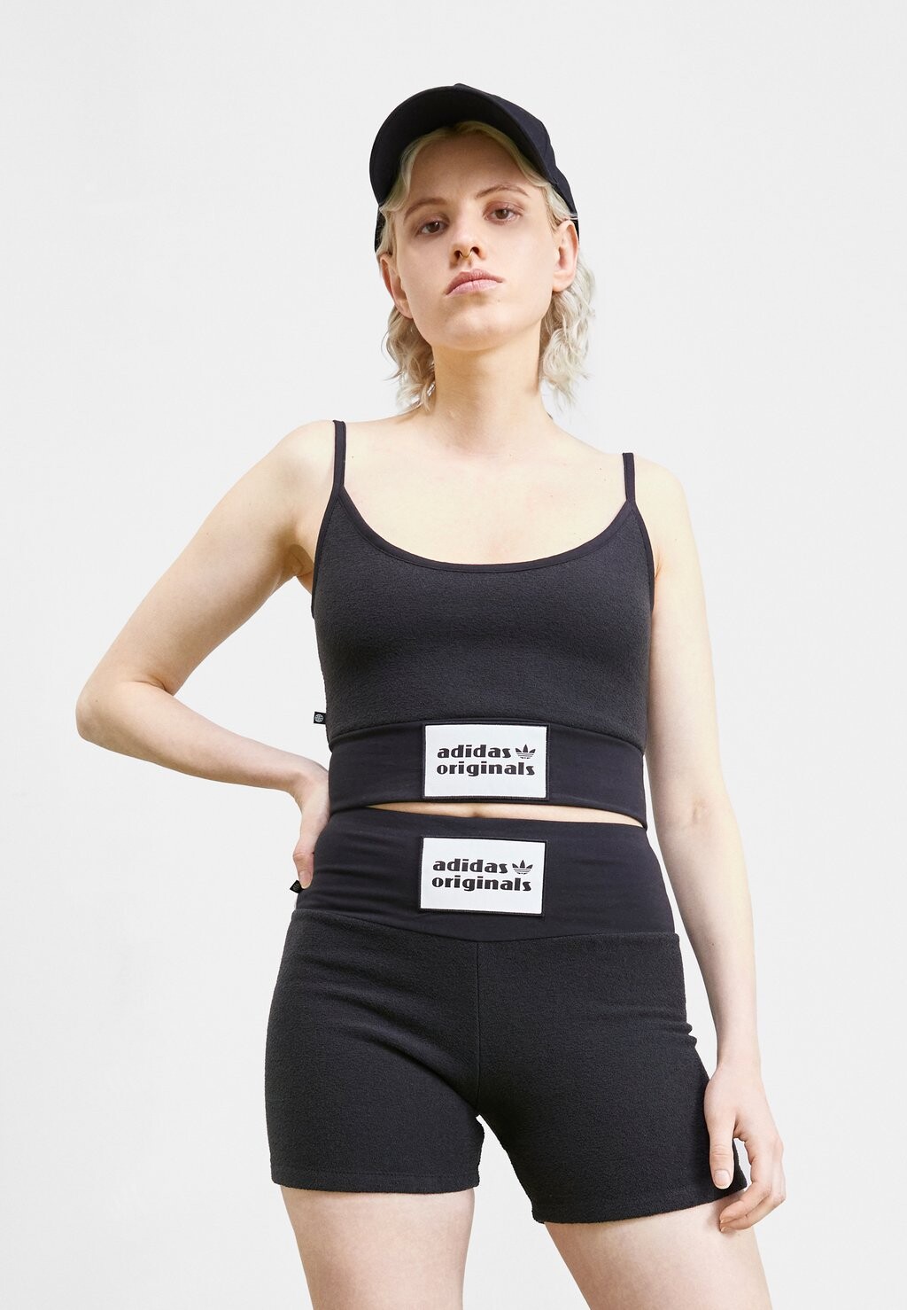 

Топ adidas Originals, черный
