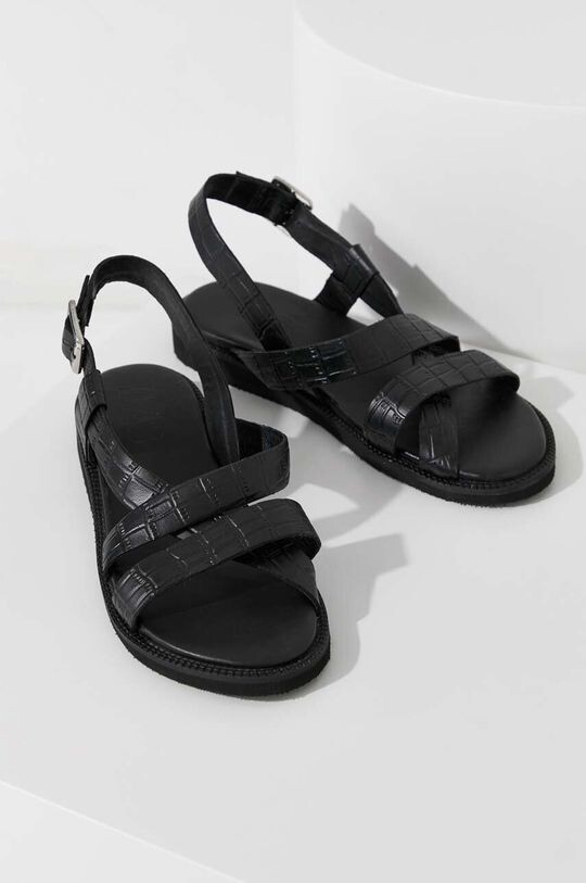 

Кожаные сандалии Answear Lab, черный