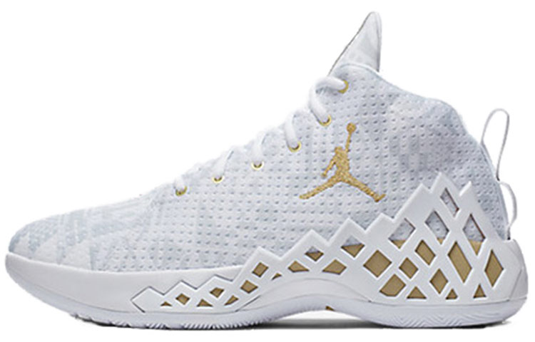 

Jordan Jumpman Diamond Mid Fiba (2019) Белый/Золотой Металлик