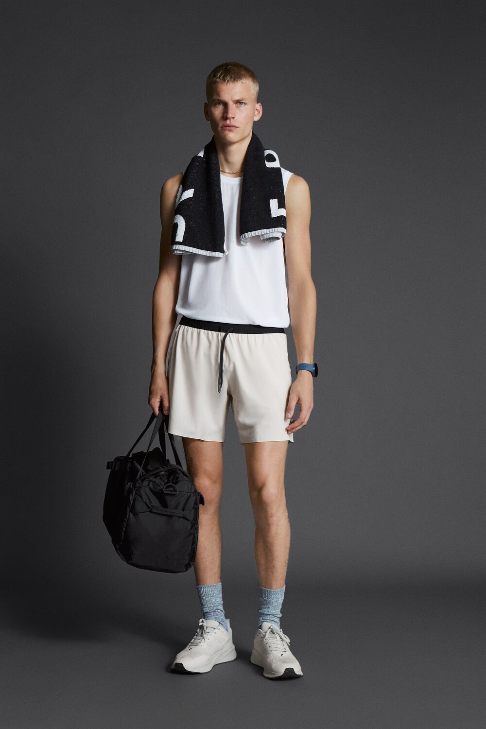 

Базовые шорты для тренировок Zara, экрю