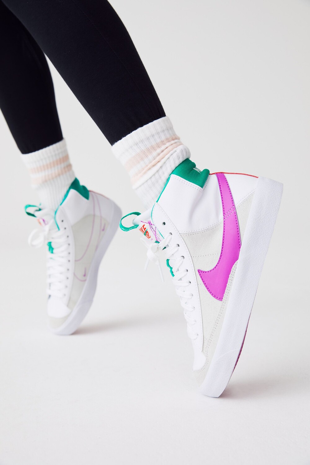 

Спортивная обувь Blazer Mid '77 SE D Youth Nike, белый