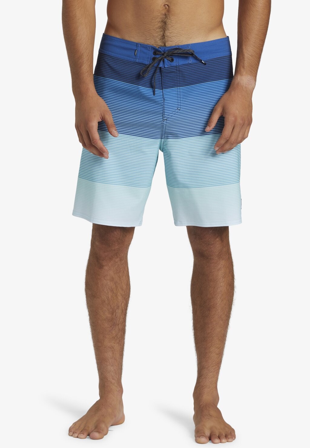 

Шорты для плавания MASSIVE Quiksilver, цвет byc