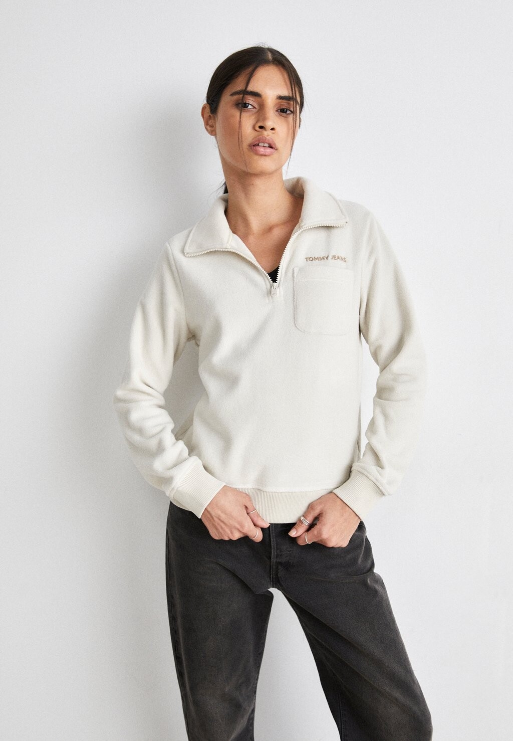 

Флисовая куртка Tommy Jeans SMALL CLASSIC, цвет newsprint