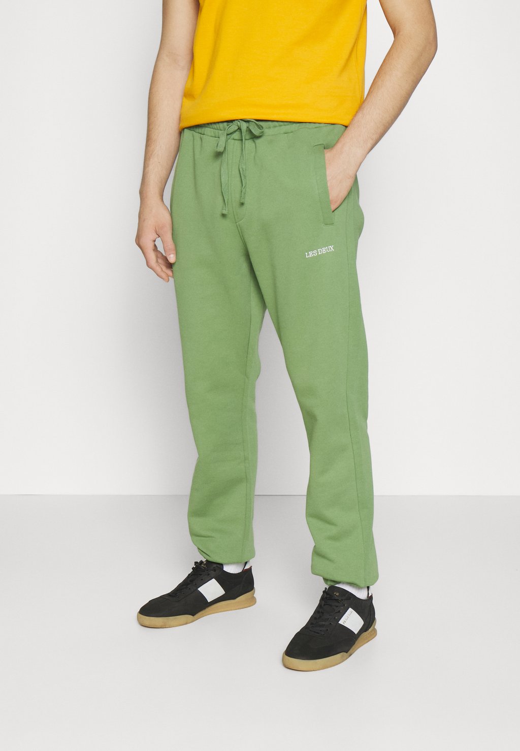 Тренировочные брюки Les Deux, зеленый