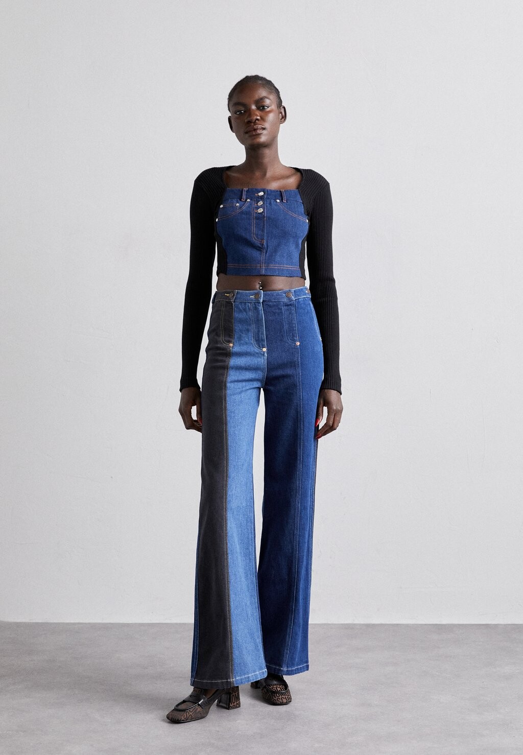 

Джемпер UPPER BODY GARMENT MOSCHINO JEANS, черный
