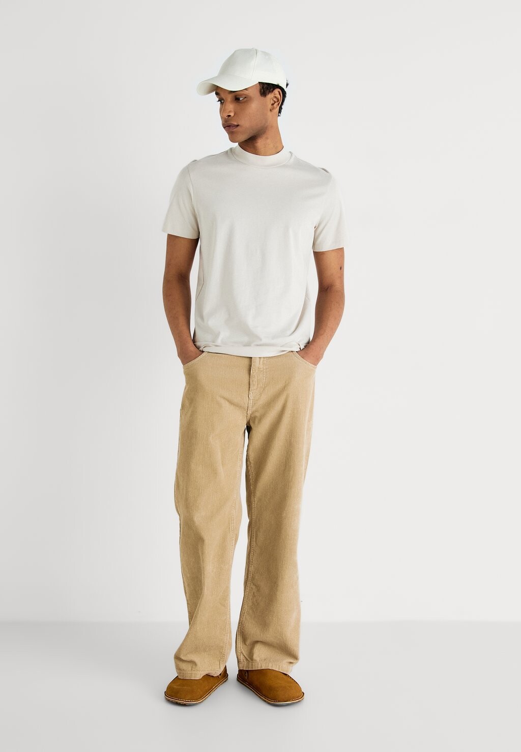 

Футболка базовая JPRBLA BASIC TEE TURTLE 2 PACK Jack & Jones, цвет moonbeam/dark chocolate brown