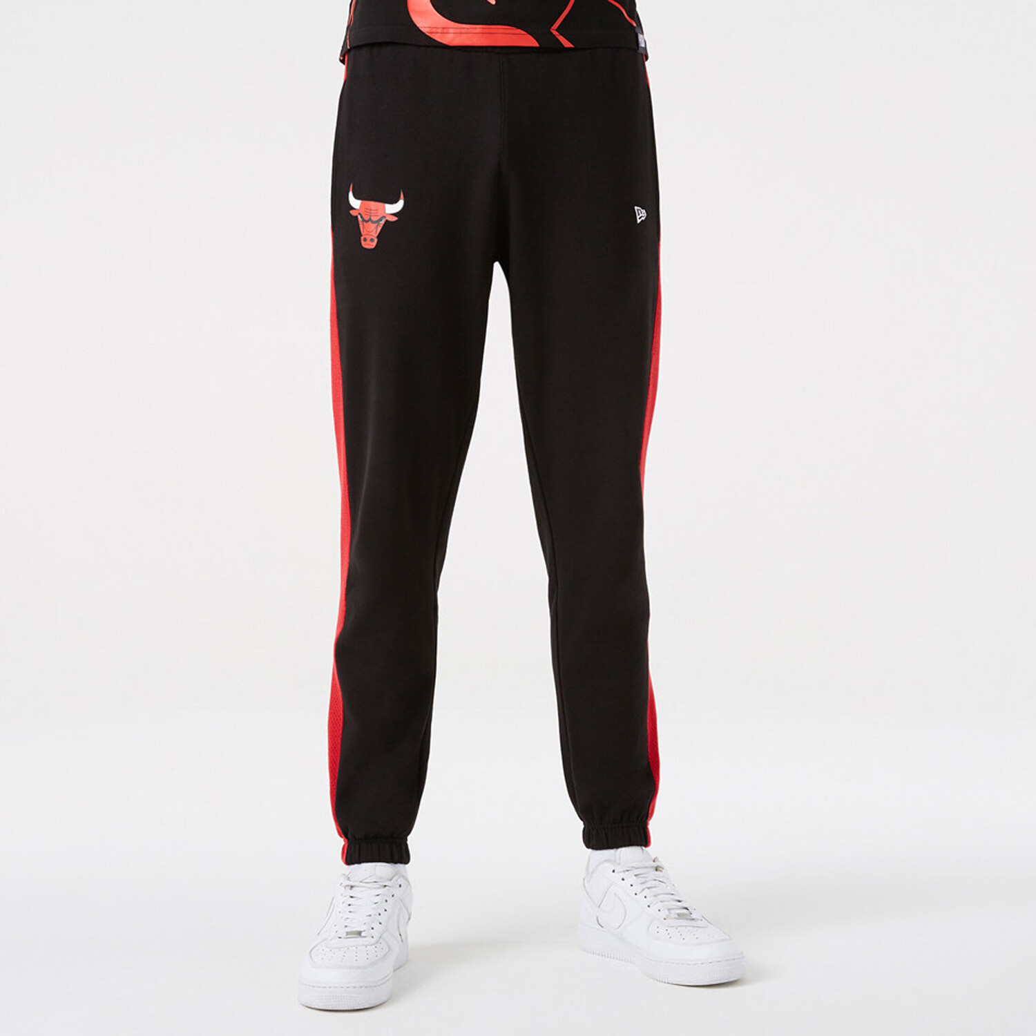 

Брюки NEW ERA Jogginghose NBA Chicago Bulls Team Logo, черный