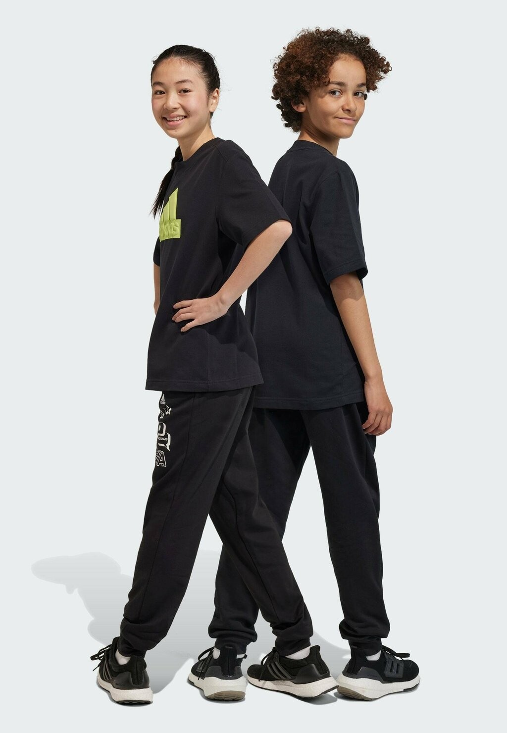 

Спортивные брюки Brand Love adidas Sportswear, цвет black white
