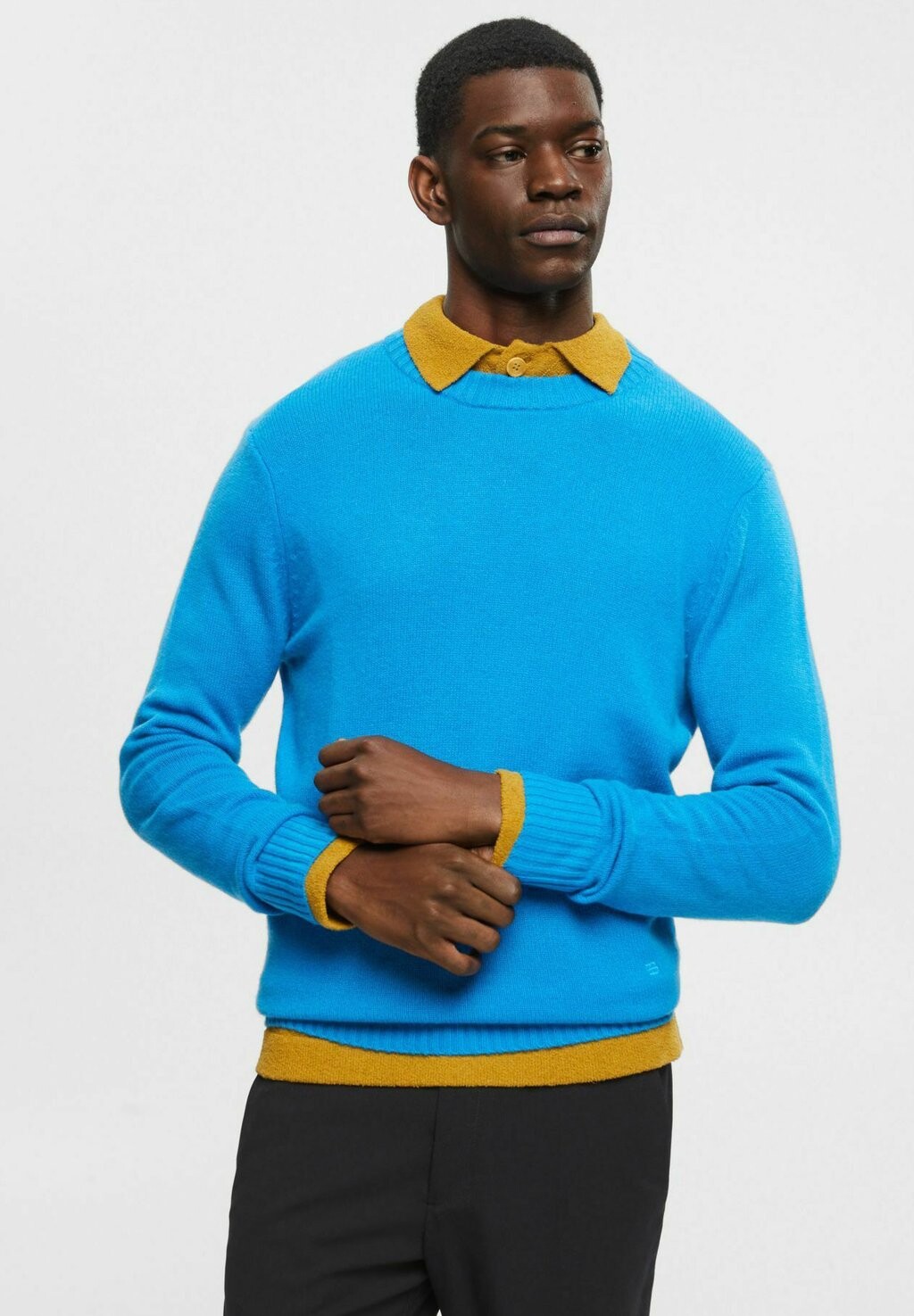 

Вязаный свитер Esprit, цвет blue