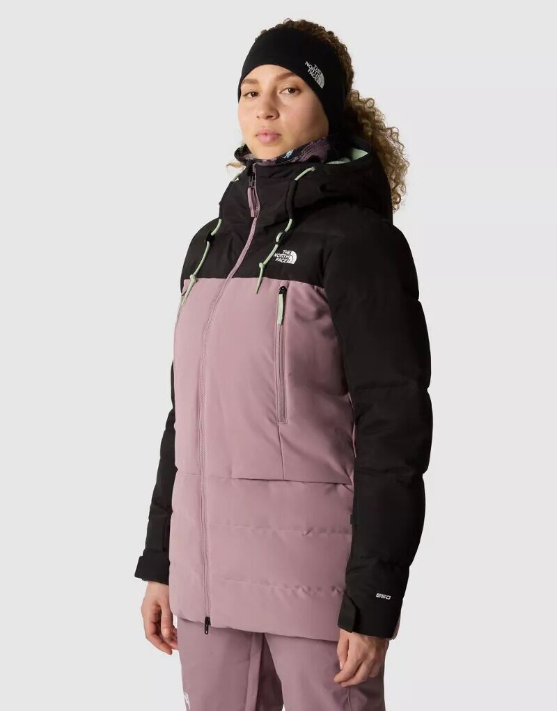 цена Бежевый и черный лыжный пуховик The North Face Pallie