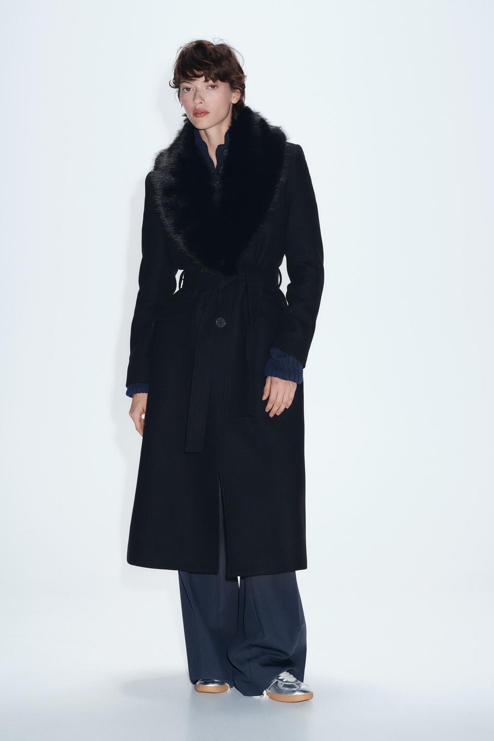 

Шерстяное пальто с воротником из искусственного меха ZARA, черный