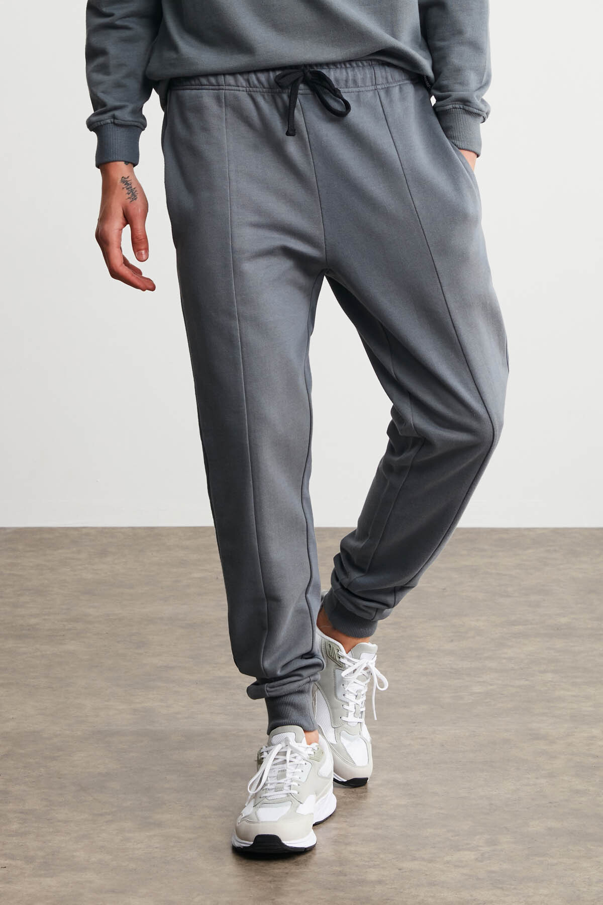 Серые спортивные штаны Fabian Comfort GRIMELANGE, серый толстовка addis comfort кирпичного цвета grimelange оранжевый