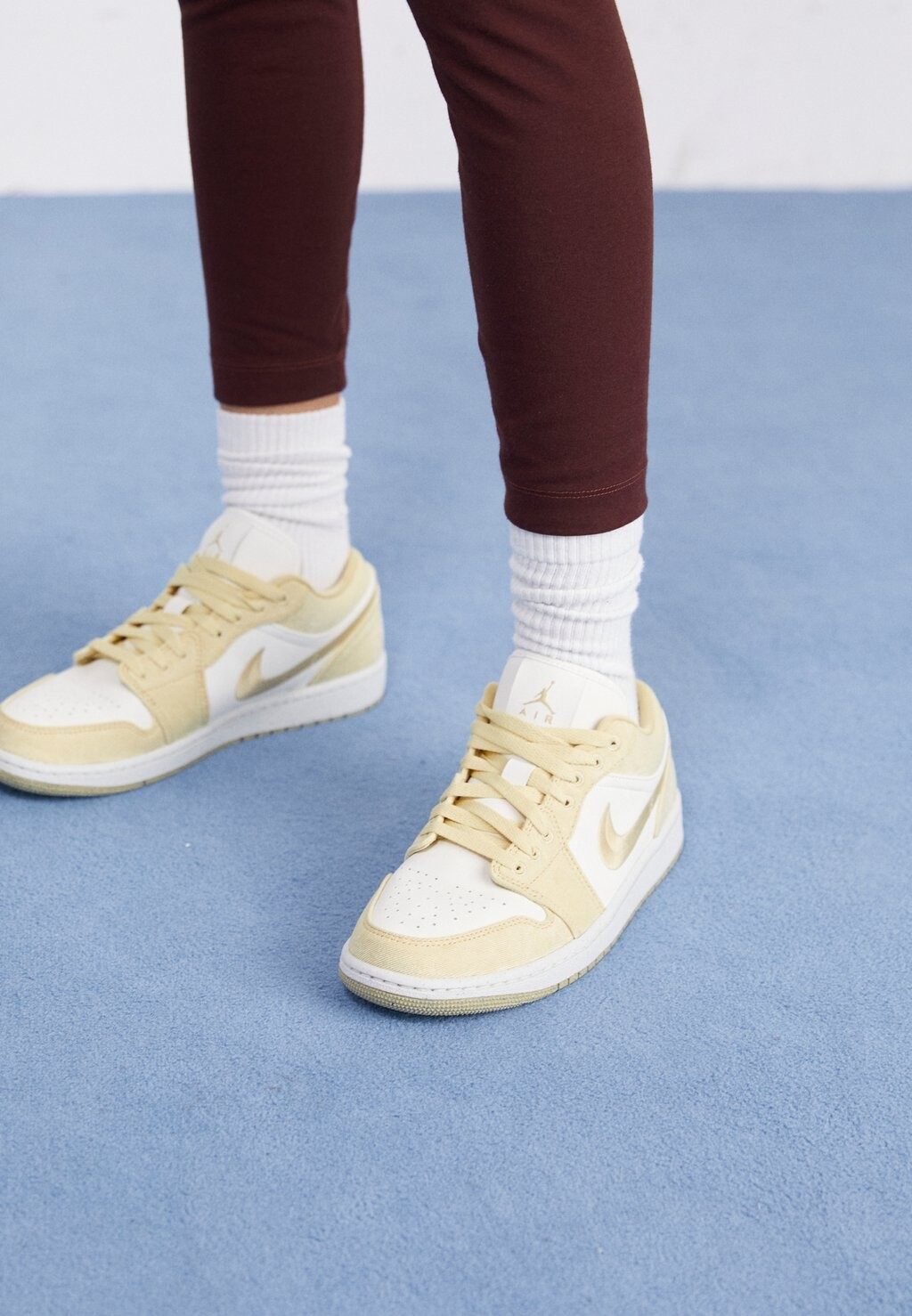 

Низкие кроссовки AIR JORDAN 1 SE Jordan, Team gold/парус