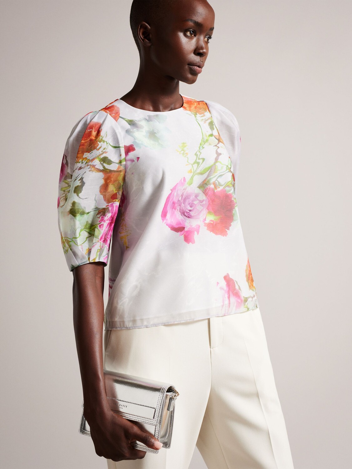 

Топ с пышными рукавами и цветочным принтом Ted Baker Ayymee, белый