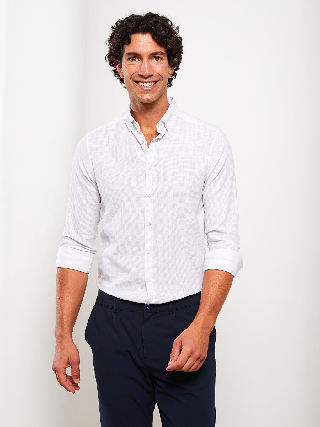 

Мужская рубашка из поплина Slim Fit с длинным рукавом LCWAIKIKI Classic, серый с принтом